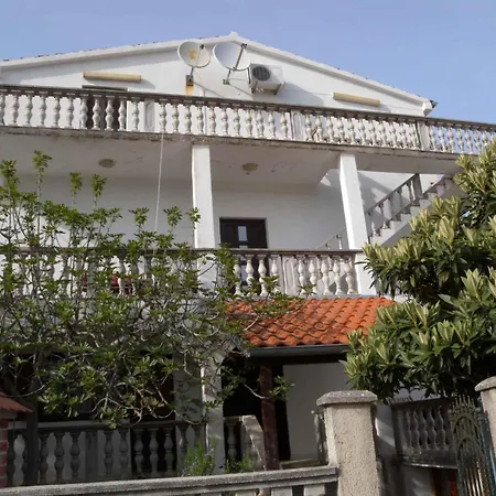 In - Zadar Riviera 7998 アパート *